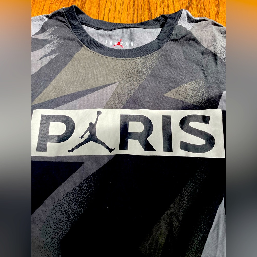 Men’s Air Jordan Paris t-shirt in XL blk/white/gray